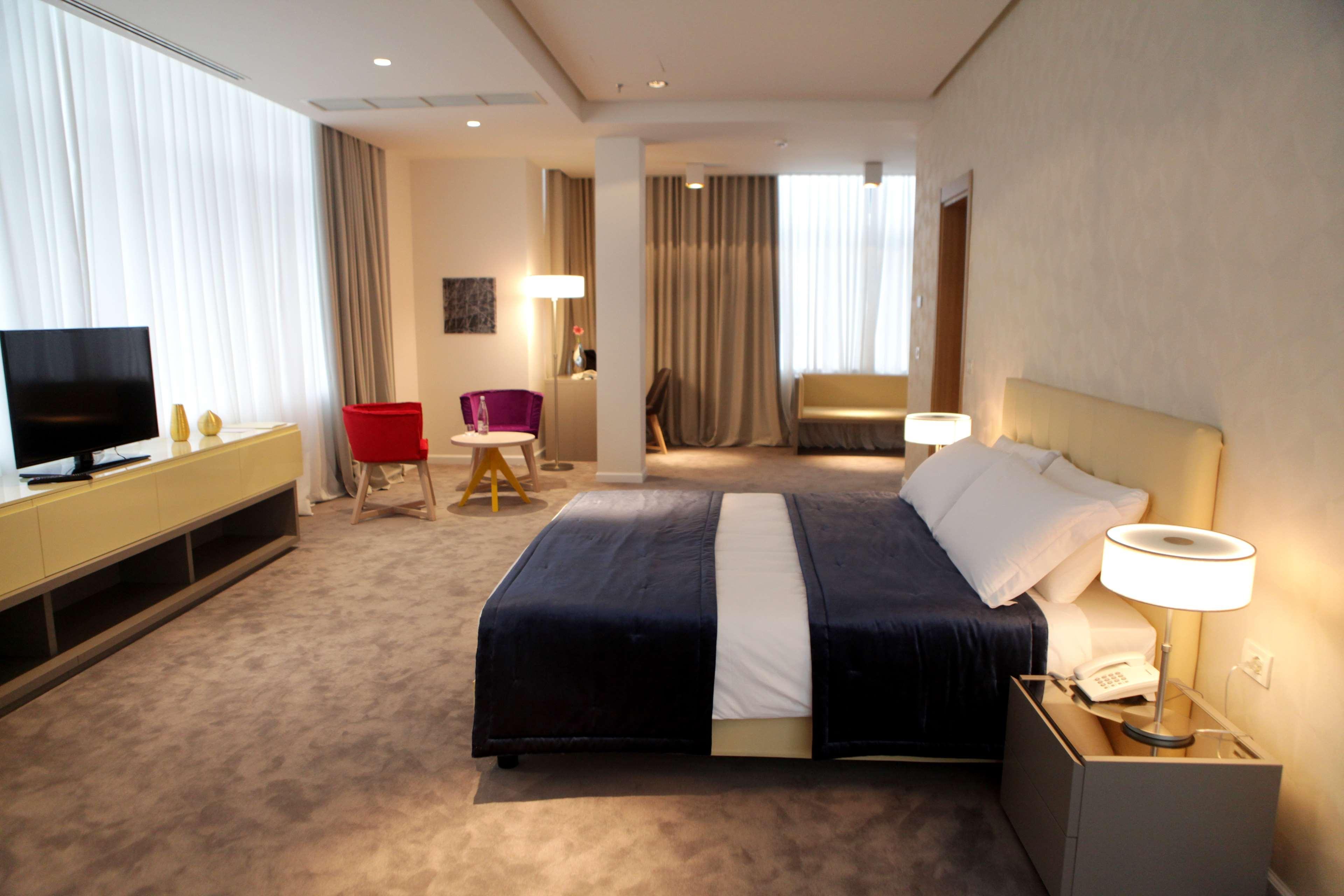 Best Western Premier Ark Hotel Tirana Exterior foto