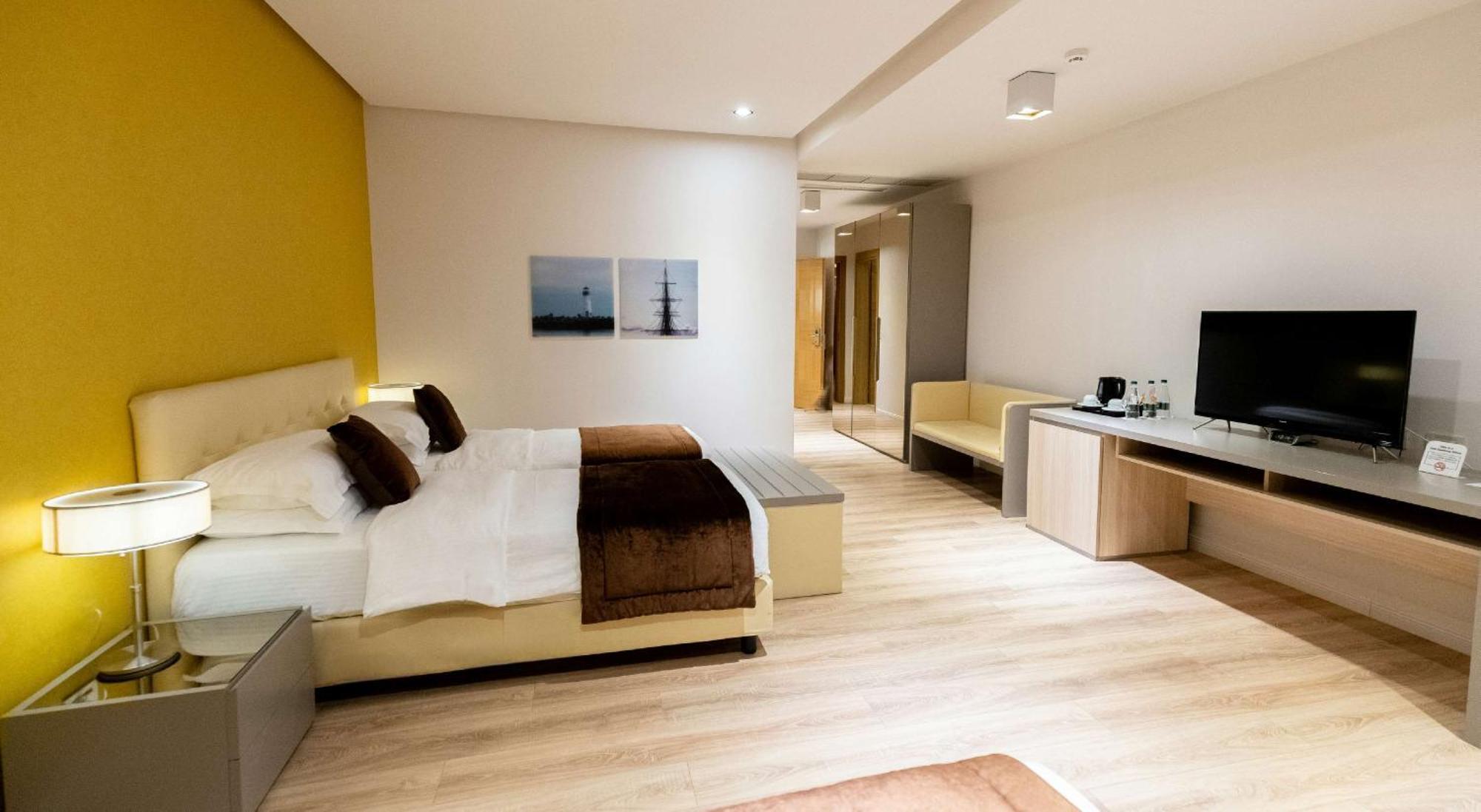 Best Western Premier Ark Hotel Tirana Exterior foto